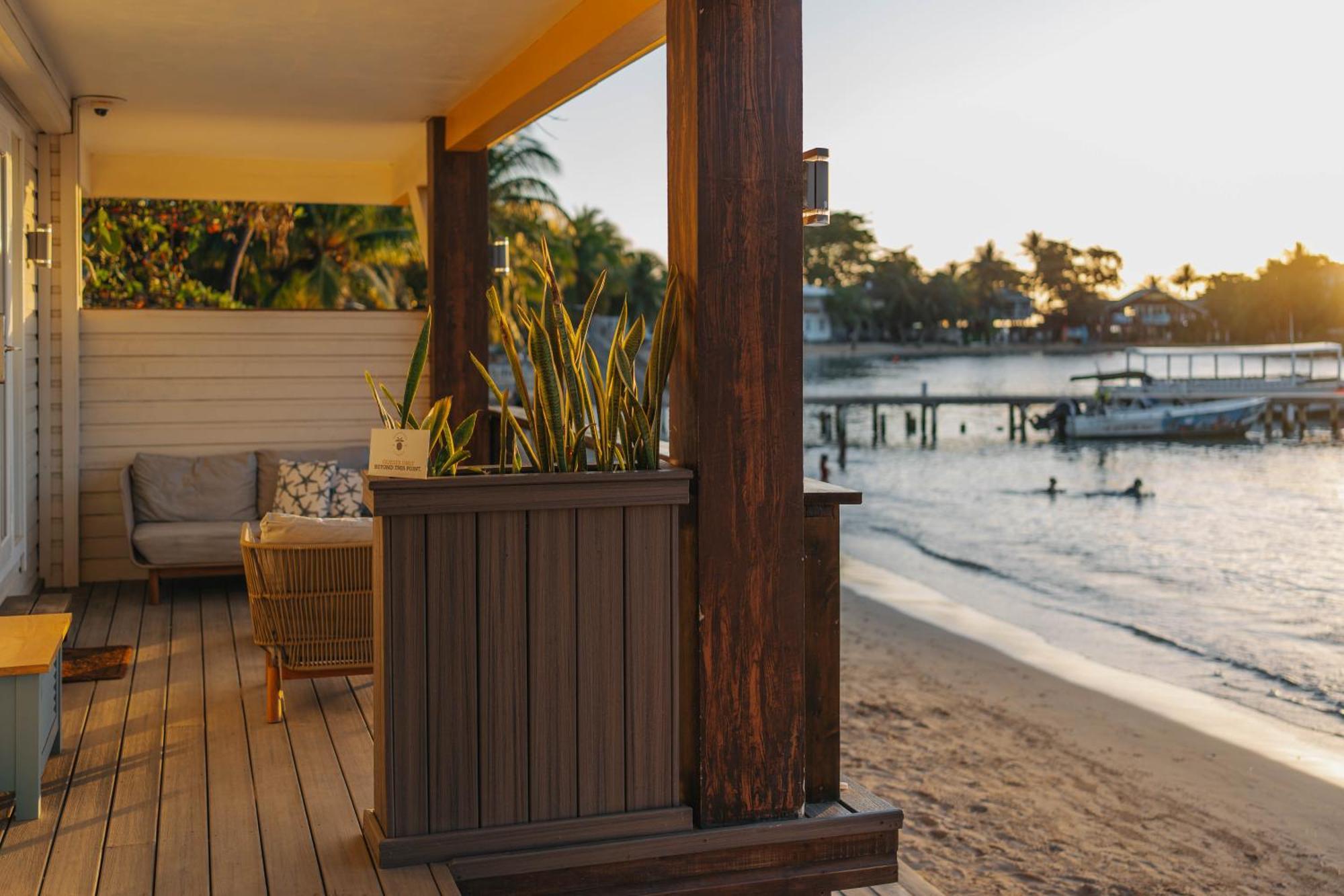 The Beach House Boutique Hotel West End Luaran gambar