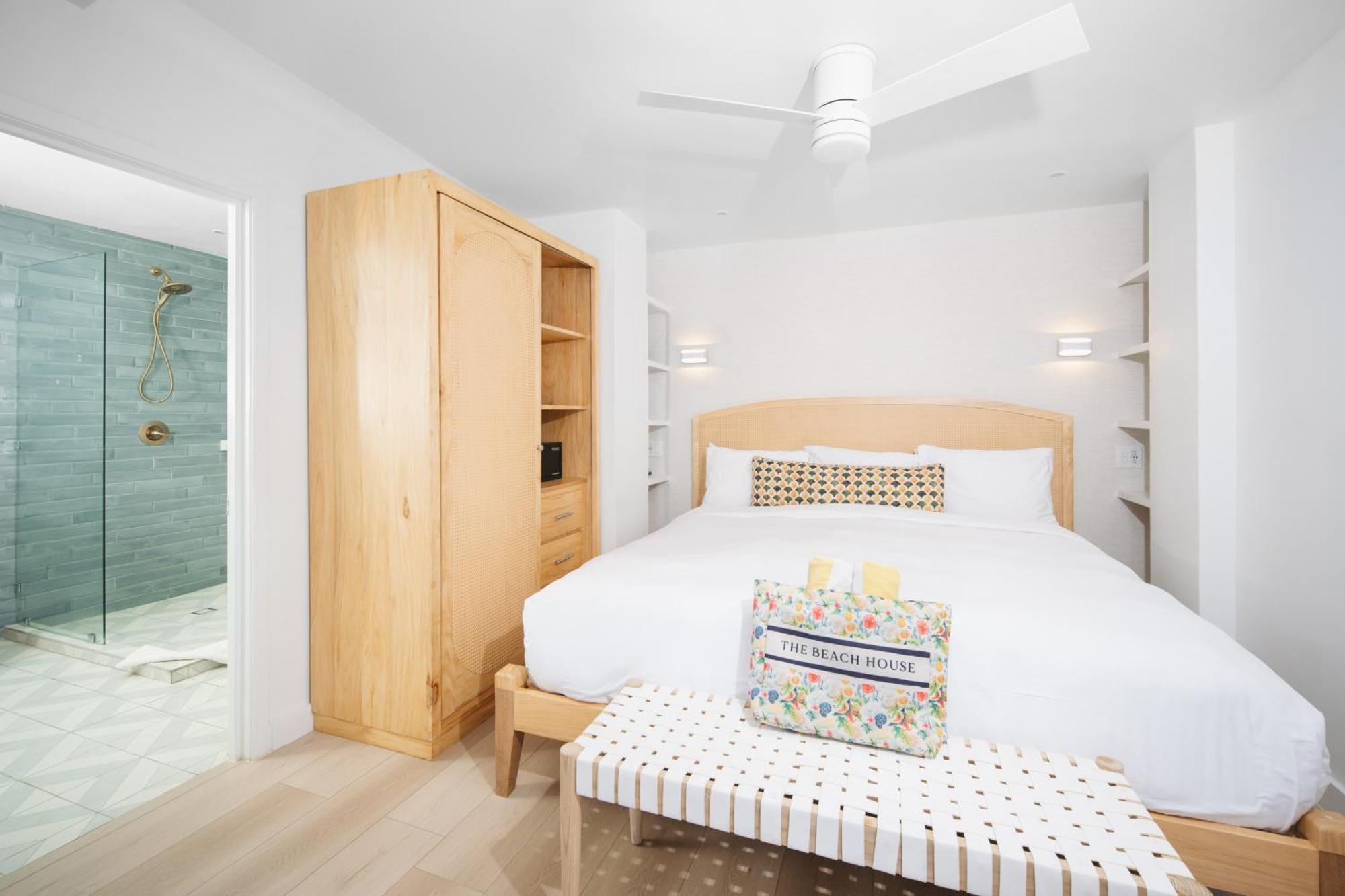 The Beach House Boutique Hotel West End Luaran gambar