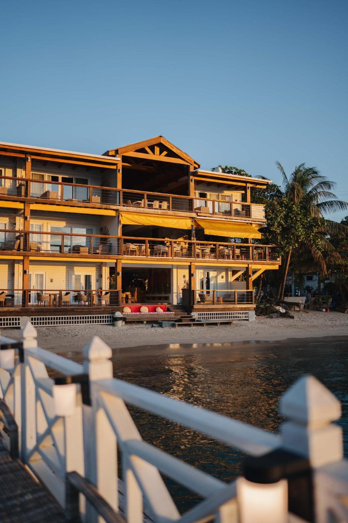 The Beach House Boutique Hotel West End Luaran gambar
