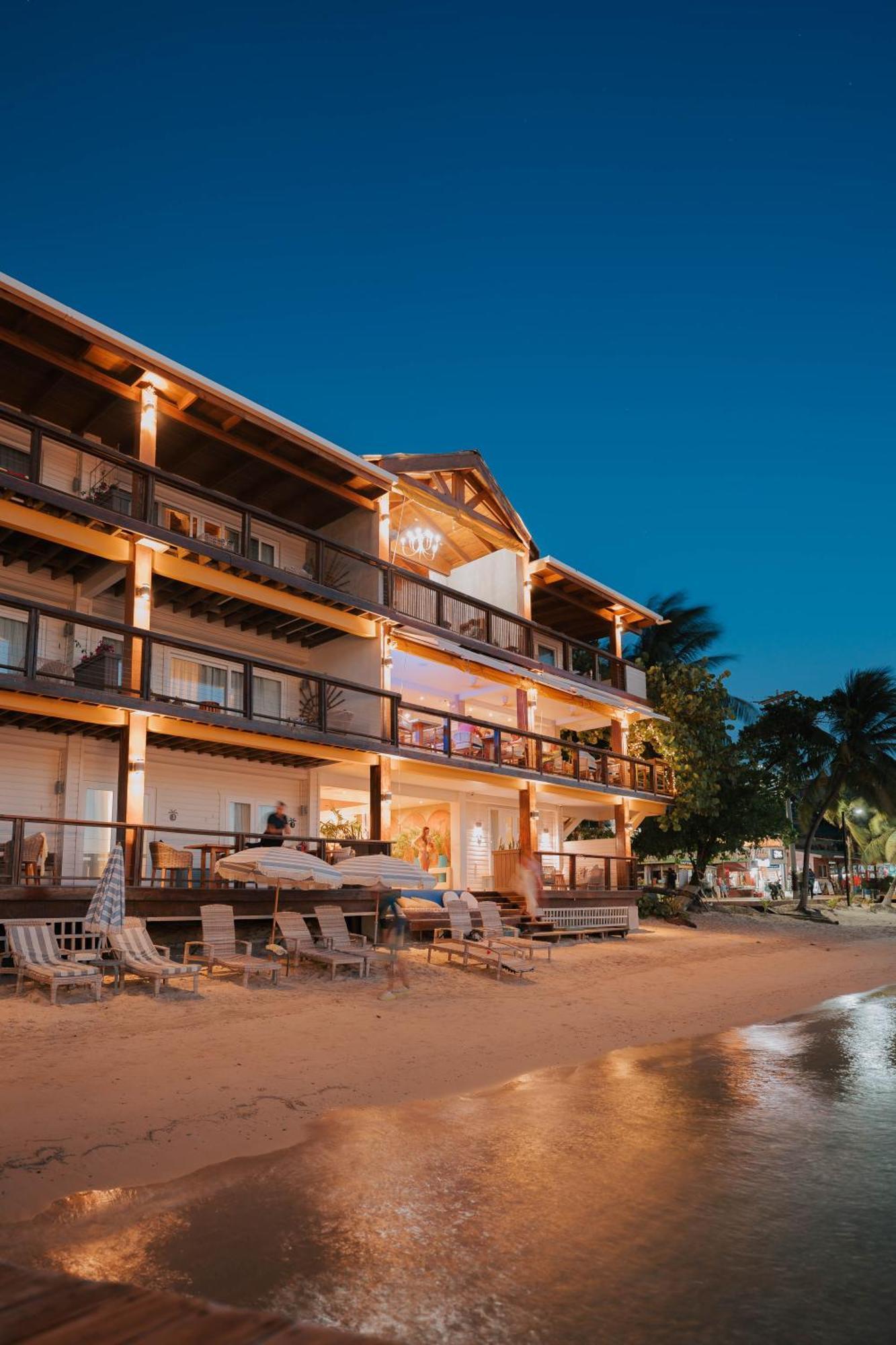 The Beach House Boutique Hotel West End Luaran gambar